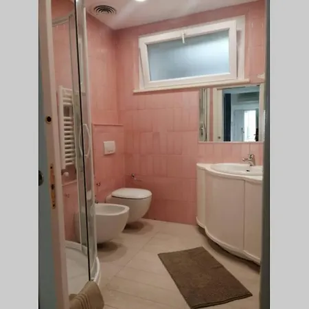 Apartment Dimora Del Porto A Due Passi Dal Mare